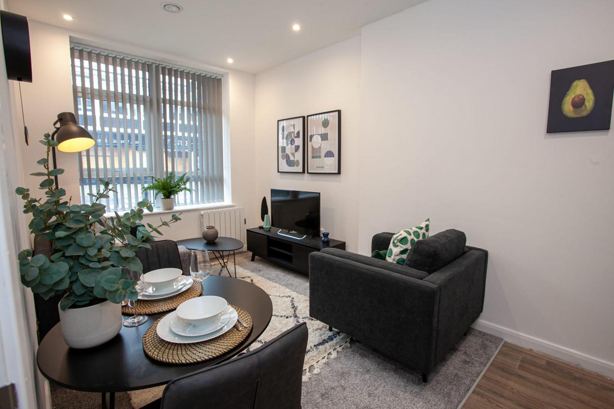 Modern 2 Bedroom Apartment in Bolton Esterno foto